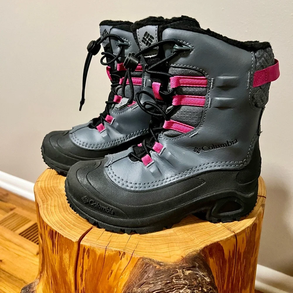 Kids Columbia Gray Pink Waterproof Winter Boots NWOT 2 NWOT Snow Outdoors